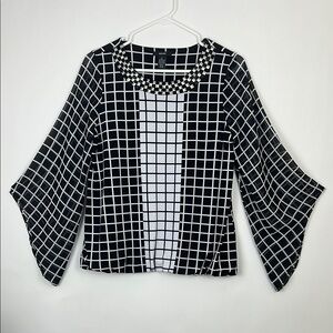 EUC Alfani Angel sleeve blouse geometric grid with bubble hem black and …